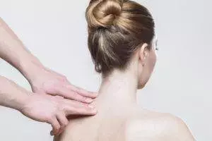 acupuncture treats neck pain