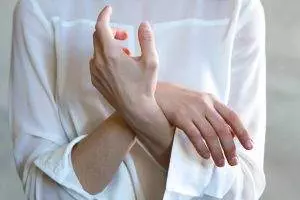 joint pain hand pain